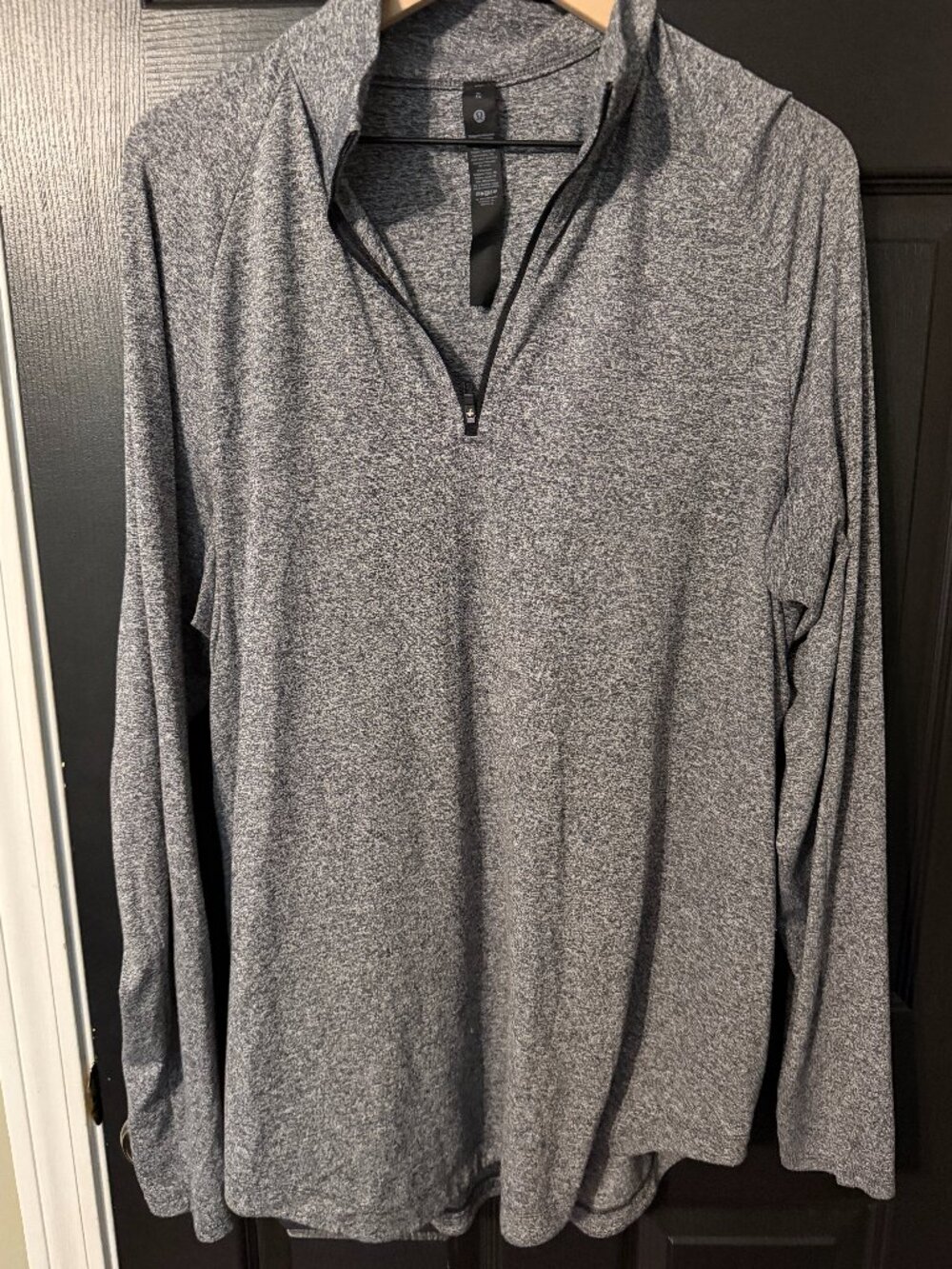 Like New Men's Lululemon Long Sleeve Light Weight Athletic Quarter Zip XL